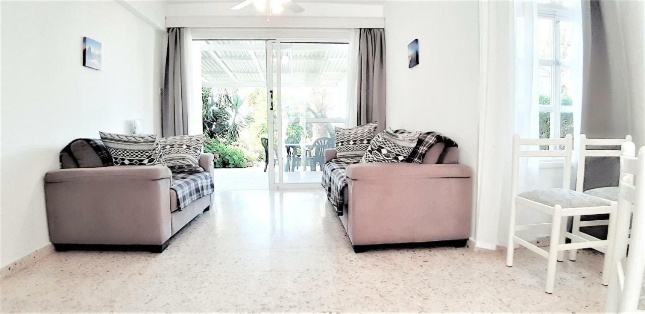 Coral Bay Suite Cyprus Exterior foto